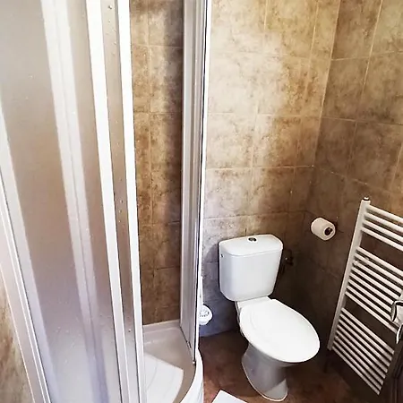 Vanda بيت ضيافة